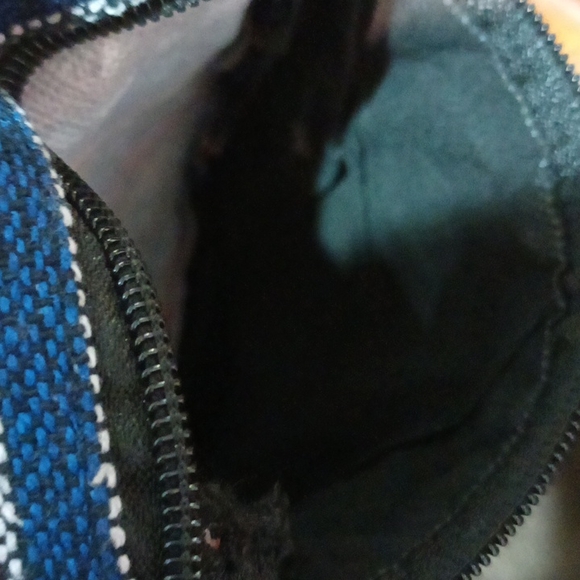 Multi color 3 zippered front section crossbody shoulder bag - Picture 5 of 17